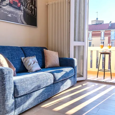 Residenza Peschiera - Street Parking & Metro Daire
