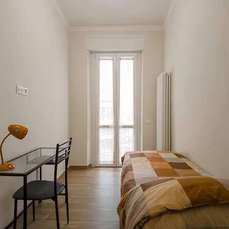 Residenza Peschiera - Street Parking & Metro Appartement *